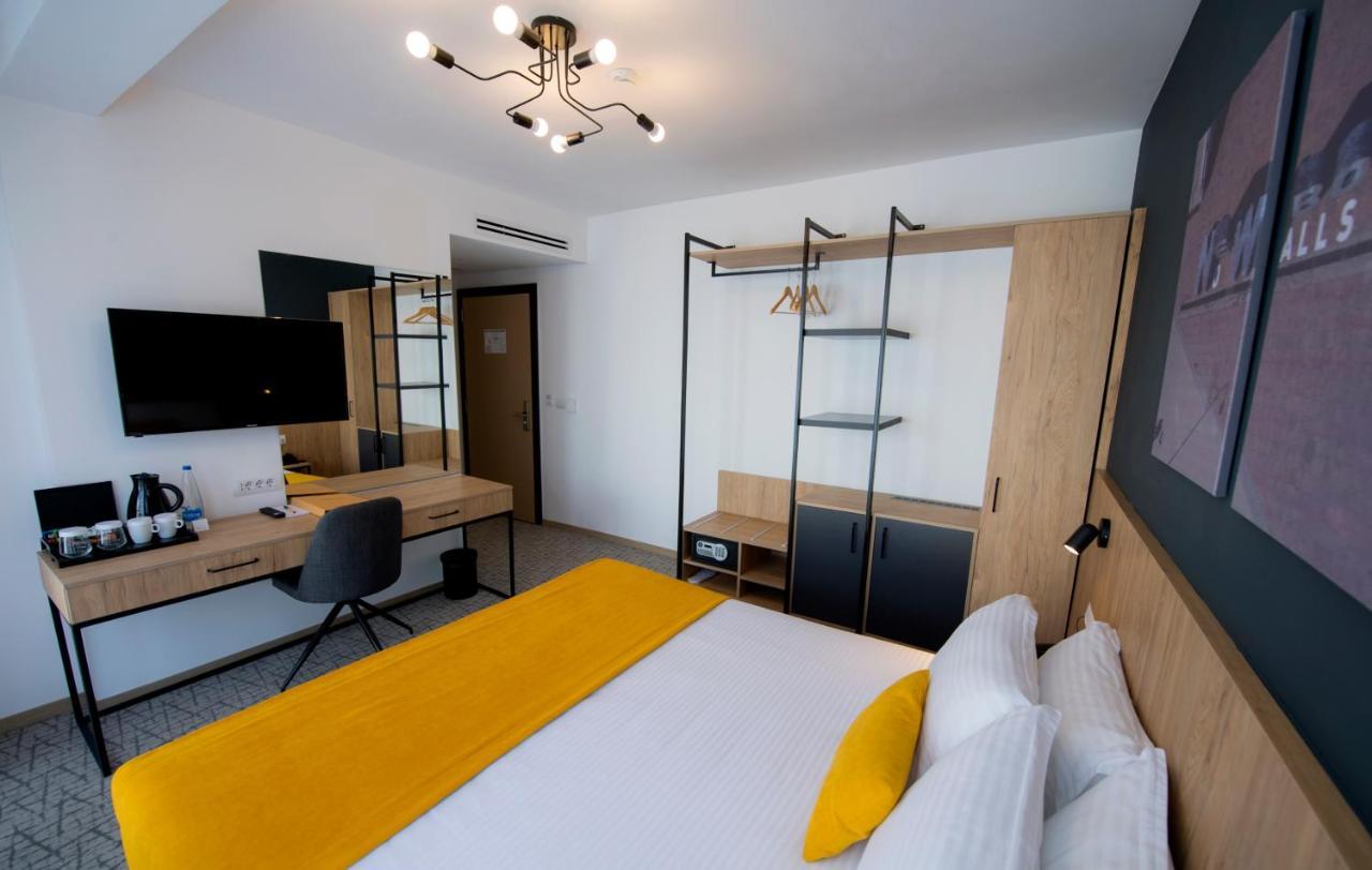 City Inn Prishtinë Luaran gambar